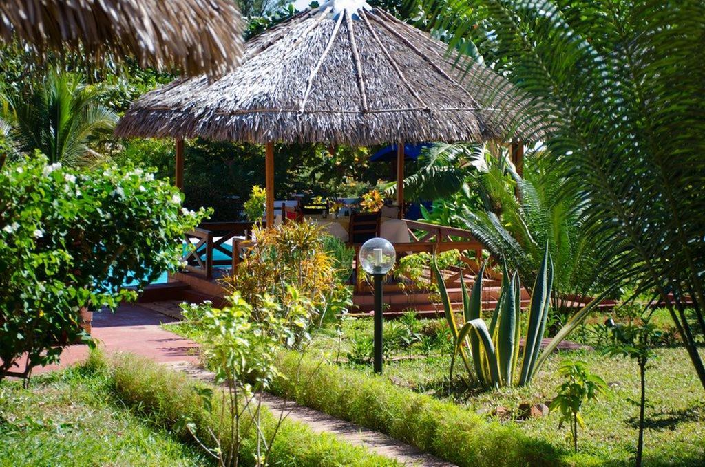 Hotel Edena Kely Mahajanga Exterior foto