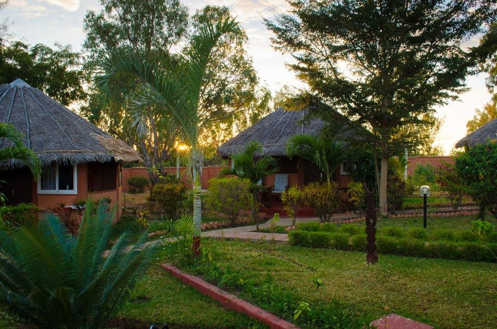 Hotel Edena Kely Mahajanga Exterior foto