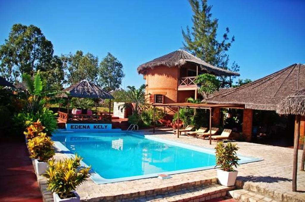 Hotel Edena Kely Mahajanga Exterior foto